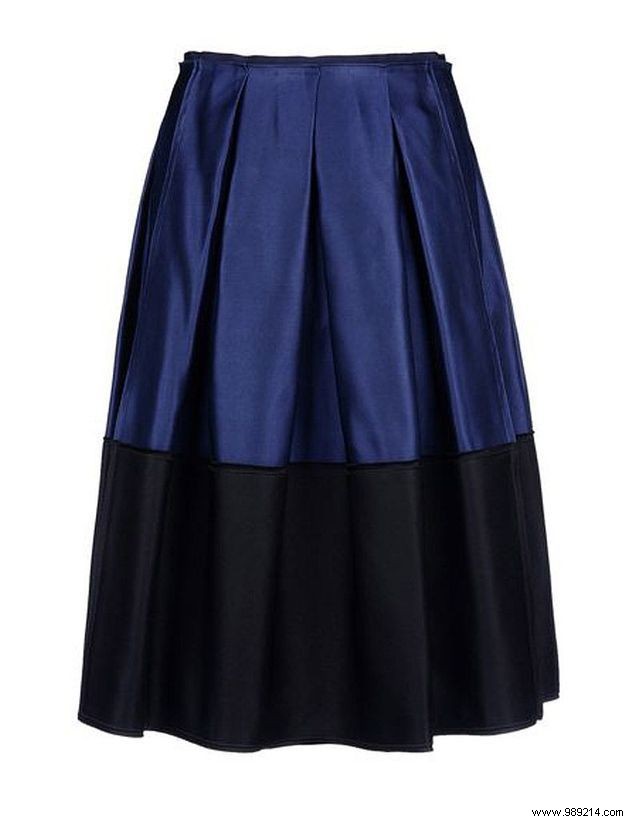 How to wear the midi skirt without looking grandma? 