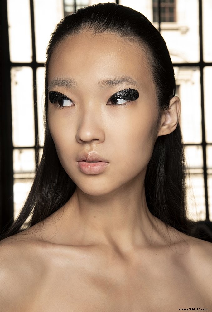 The most beautiful evening makeup spotted on the catwalks 