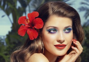 “Bird of paradise” inspired summer makeup 