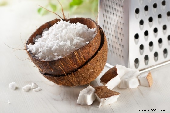 My beauty recipe of the day:coconut body scrub 