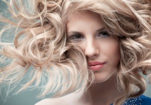 Beauty tip:how to tame curly hair? 