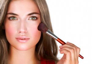 Beauty tip:how to apply a cream or gel blush? 