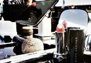 Beauty tip:cleaning makeup brushes 