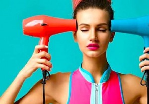 How to dry your hair with a hair dryer without damaging it. 