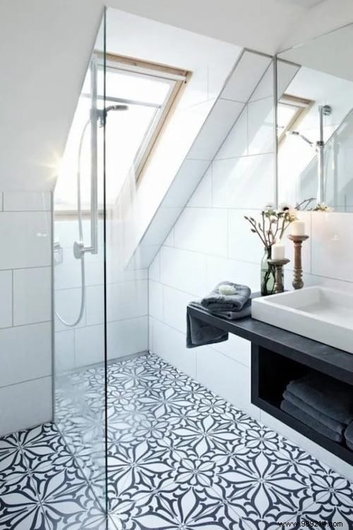 33 Brilliant Ideas For Furnishing A Bathroom (Even A Tiny One). 