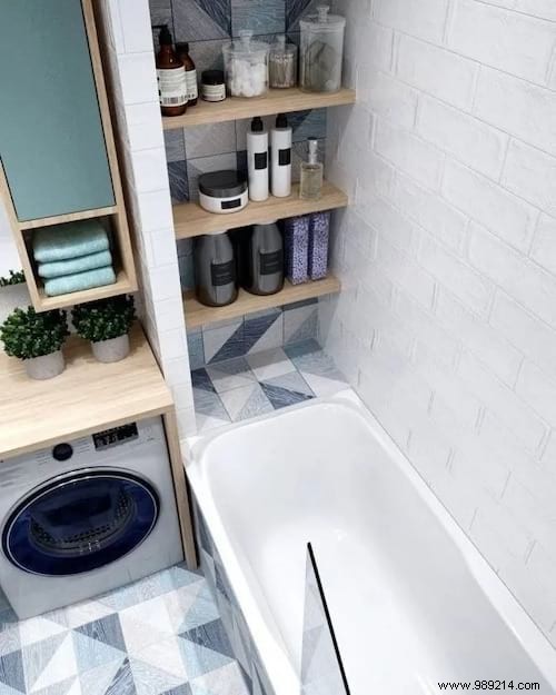 33 Brilliant Ideas For Furnishing A Bathroom (Even A Tiny One). 