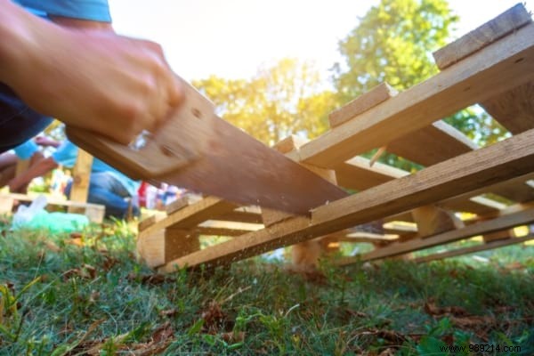 Where To Find FREE Wooden Pallets Near You? 