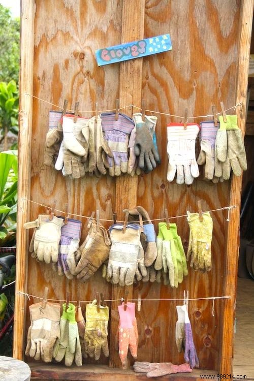 18 drying racks to dry clothes faster (and save money). 