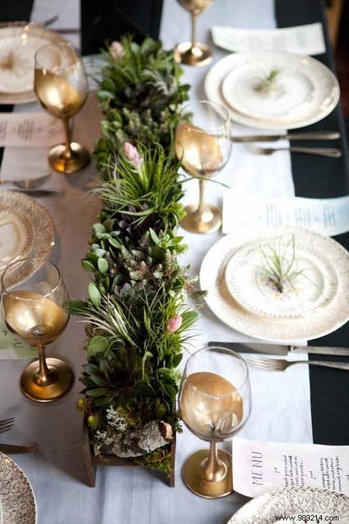 65 Decoration Ideas For A Superb Christmas Table (Easy &Cheap). 