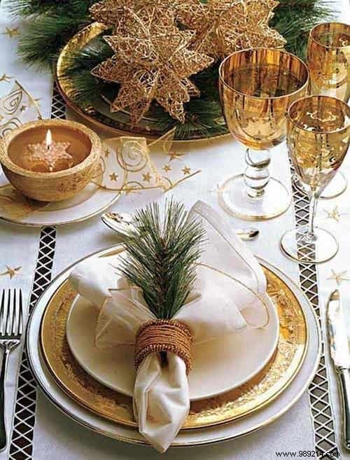 65 Decoration Ideas For A Superb Christmas Table (Easy &Cheap). 