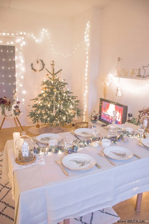 65 Decoration Ideas For A Superb Christmas Table (Easy &Cheap). 