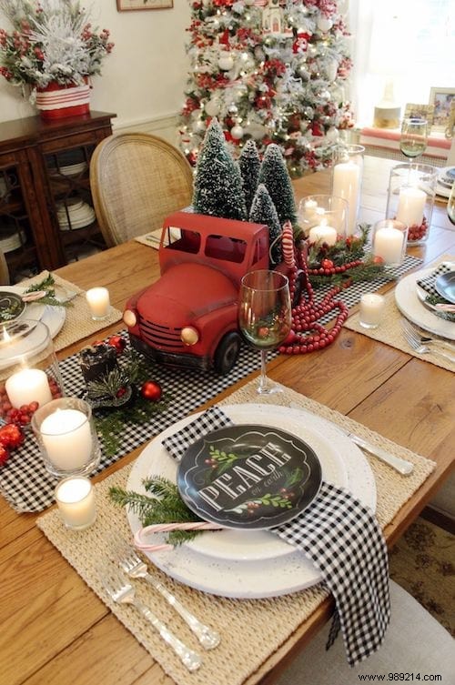 65 Decoration Ideas For A Superb Christmas Table (Easy &Cheap). 