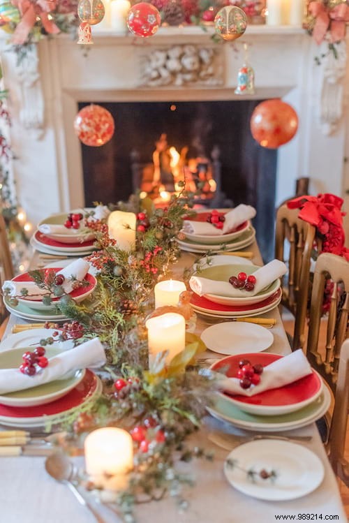 65 Decoration Ideas For A Superb Christmas Table (Easy &Cheap). 