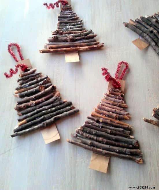 30 Clever Ways to Recycle Your Old Stuff into Christmas Decorations. 