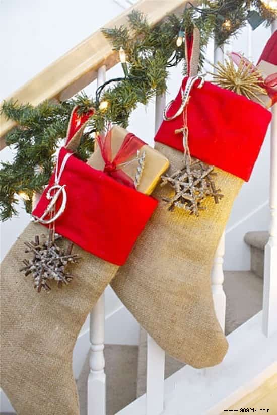 30 Clever Ways to Recycle Your Old Stuff into Christmas Decorations. 