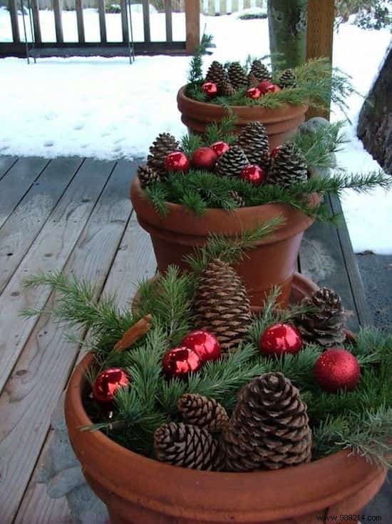 30 Clever Ways to Recycle Your Old Stuff into Christmas Decorations. 