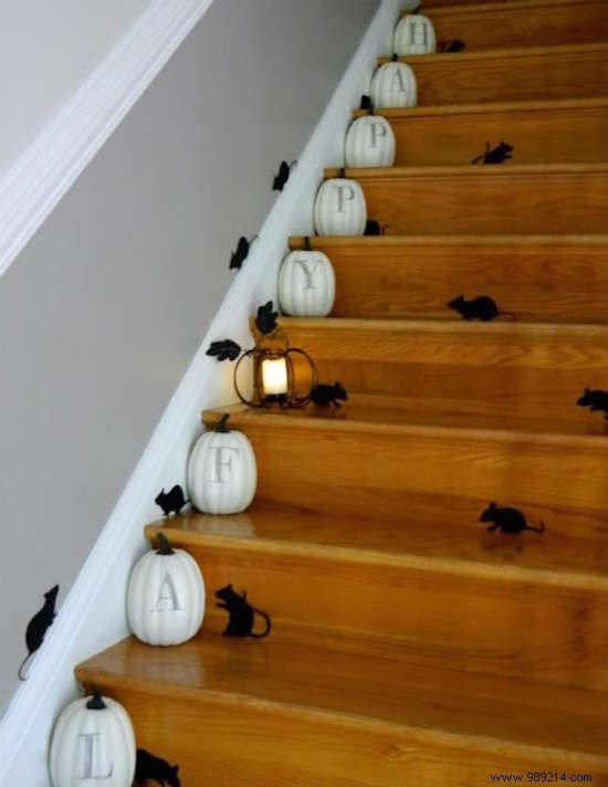 24 Awesome Halloween Decoration Ideas. 