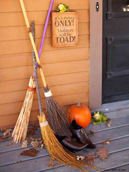 24 Awesome Halloween Decoration Ideas. 