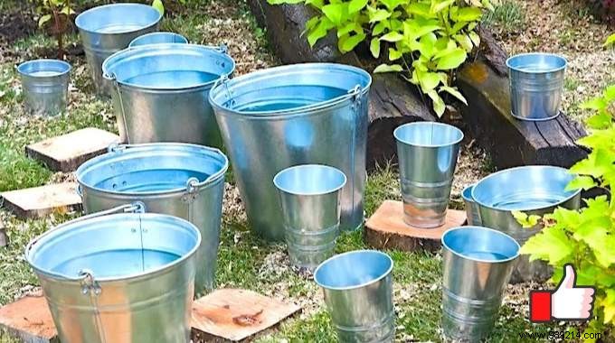 23 gardening tips to save tons of water in the garden. 