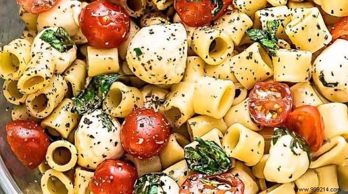 Inexpensive Recipe:Decorate leftover pasta in a salad. 