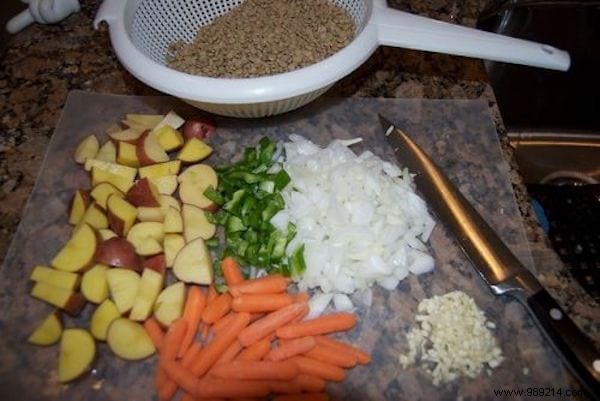 Lentil Soup, a Really Inexpensive Gourmet Recipe. 