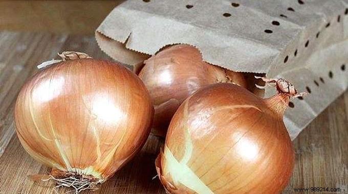 The Incredible Trick To Keep Onions Fresh For Months! 