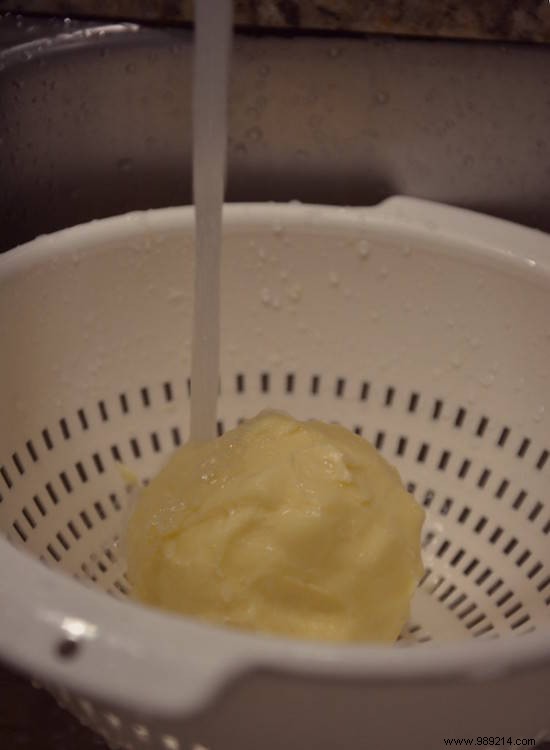 How to Make Homemade Butter VERY Easily. 