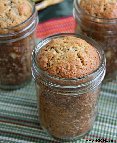 The VERY Easy Banana Cake Recipe — In A Jar! 