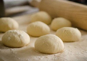 How to Make Pizza Dough EASILY with a Food Processor. 