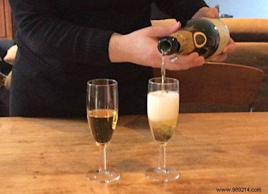 The Trick to Open a Bottle of Champagne WITHOUT Making a Noise (Revealed by a Sommelier). 