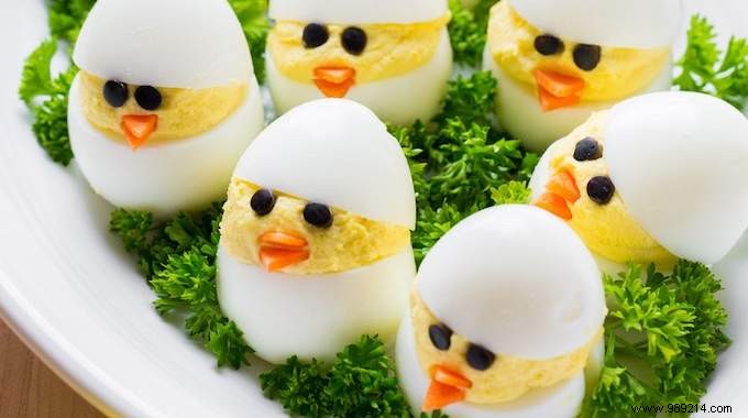 Easy And Cheap:The Chick Shaped Easter Egg Recipe. 