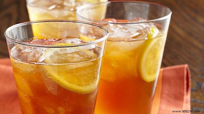 No Need to Buy Ice Tea! The Super Easy Recipe for Real Lemon Iced Tea. 