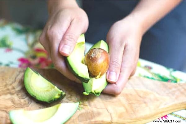 THE Genius Trick To Peel an Avocado In 1 Minute! 