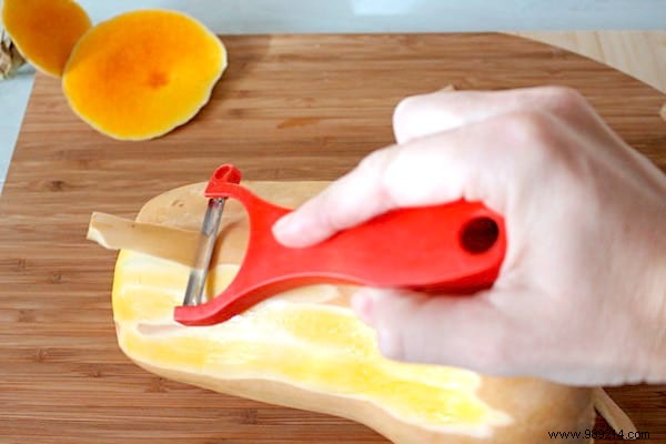 The Tip To Cut A Butternut Squash Into Cubes EASILY. 