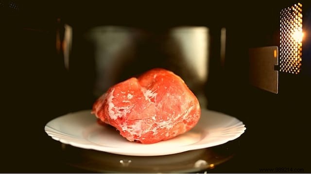 3 Tips To Properly Defrost Your Meat SAFELY. 