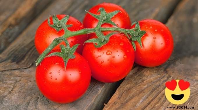 The Tip To Keep Your Tomatoes Twice As Long. 