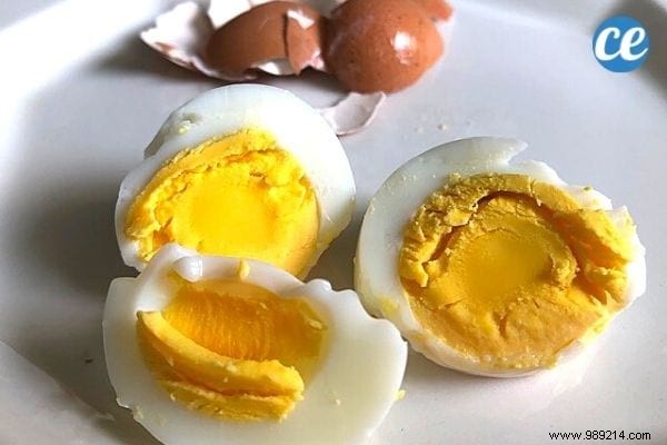 How to Cook Hard-boiled Eggs in the Microwave (In 4 Minutes). 