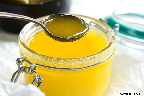 How to Make Homemade Ghee? The Easy Clarified Butter Recipe. 