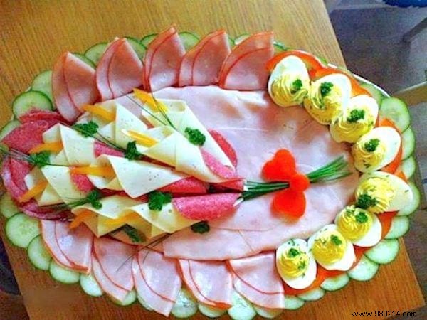 15 Great Ideas for Making a Beautiful Charcuterie Platter (Easy and Original). 