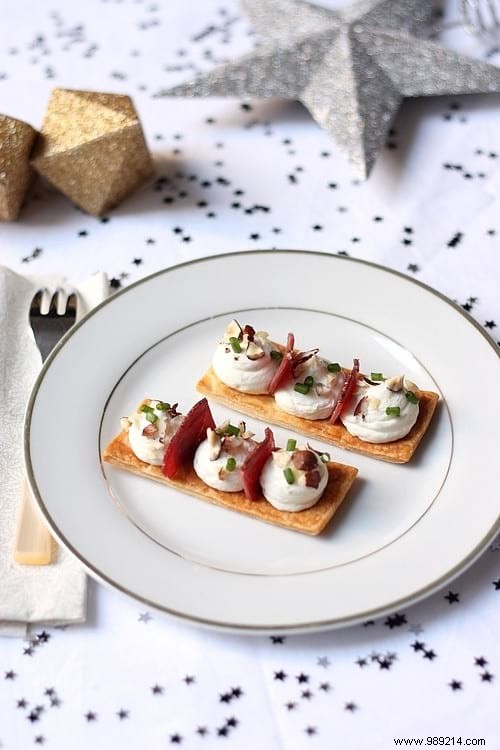 Christmas Appetizers:16 Inexpensive and Super Easy Recipes to Make! 