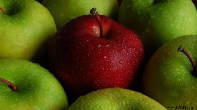 French Apples Are Well Poisoned With Pesticides:Justice Proves Greenpeace Right. 