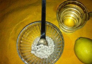 A Homemade Natural Clay Mask For Oily Skin. 