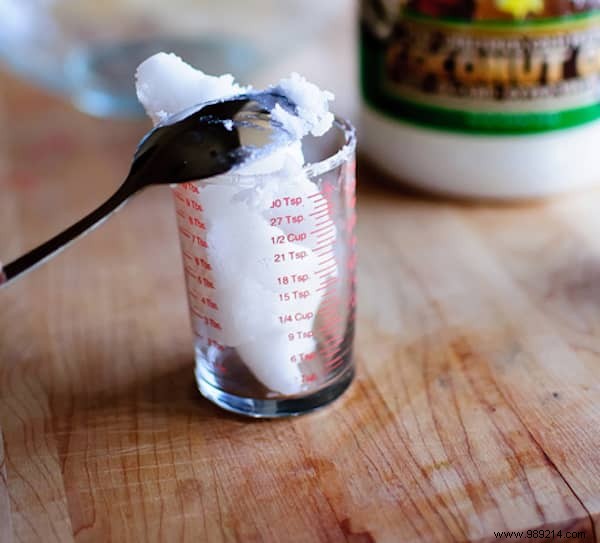 The Coconut Oil Mask Your Tired Hair Will LOVE. 