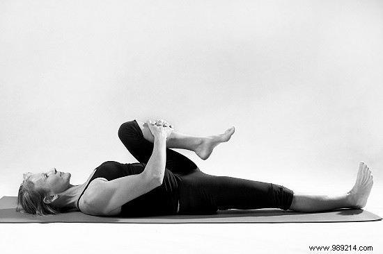 8 Positions To Relieve Sciatica Pain In Less Than 15 Min. 