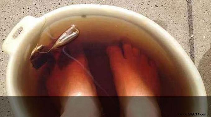 The Magical Foot Bath To Say Goodbye to Sweaty Feet. 