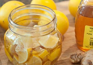 Lemon, Honey and Ginger:The Remedy That Works for Colds and Sore Throats. 