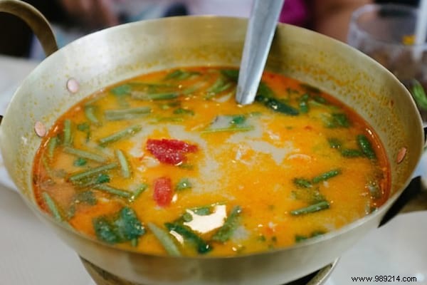 This Ancestral Ginger And Garlic Soup Fights Colds, Stuffy Noses and Sore Throats. 