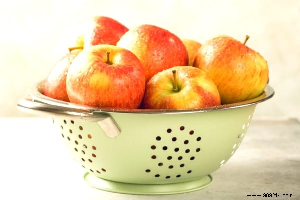 11 Health Benefits of Apples (That Will Surprise You). 