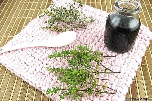 Thyme Syrup:The Easy Recipe To Make A Cough Remedy. 