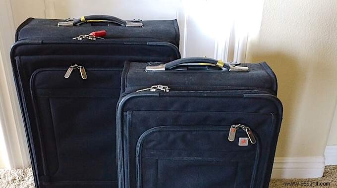 THE Genius Tip To NEVER Lose Your Baggage At The Airport Again! 